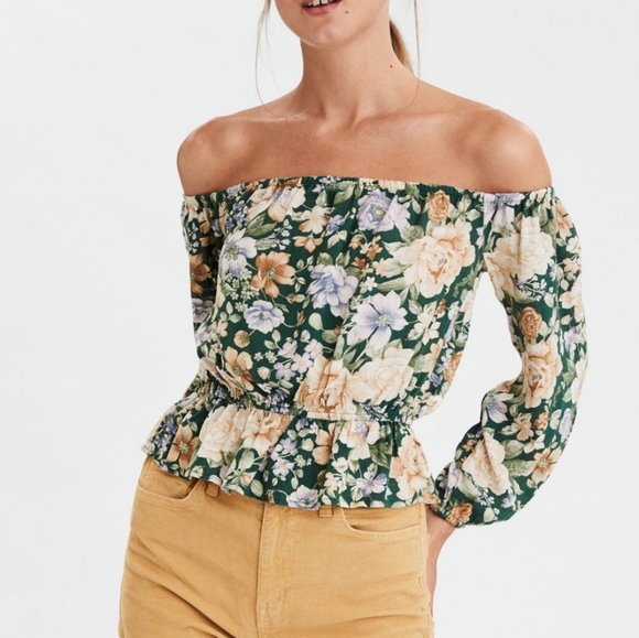 American Eagle Outfitters Tops - AE Printed Long Sleeve Off-The-Shoulder Blouse